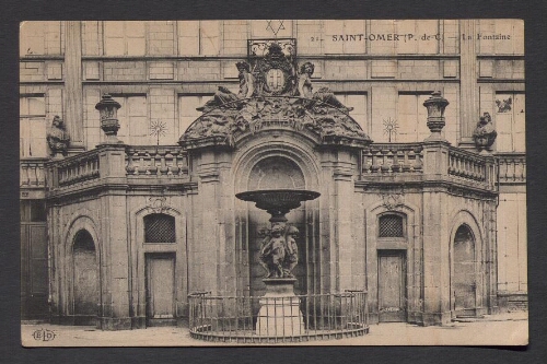 Saint-Omer (P.-de-C.) : La fontaine