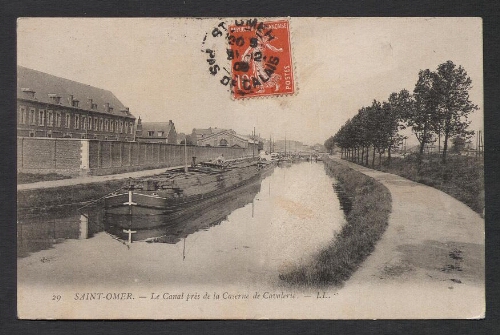 Saint-Omer : Le Canal près de la Caserne de Cavalerie