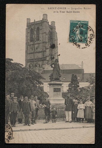 Saint-Omer : Le monument de Jacqueline Robin et la Tour Saint-Bertin