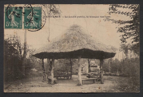 Saint-Omer : Le Jardin public, le kiosque rustique