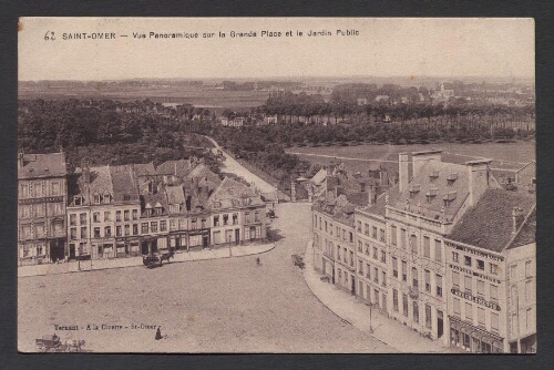 Saint-Omer : Vue panoramique sur la Grande Place et le Jardin Public