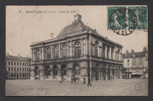 Saint-Omer (P.-de-C.) : Hôtel de Ville