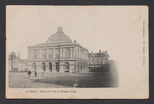 St-Omer : Hôtel-de-Ville et Grande Place