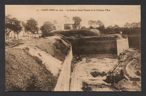 Saint-Omer en 1892 : Le Bastion de Saint-Venant et le Château d'Eau